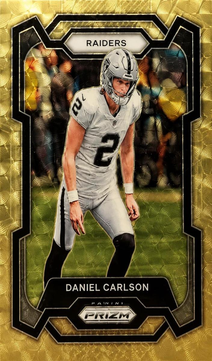 2023 Panini Prizm Football Gold Vinyl Daniel Carlson #173