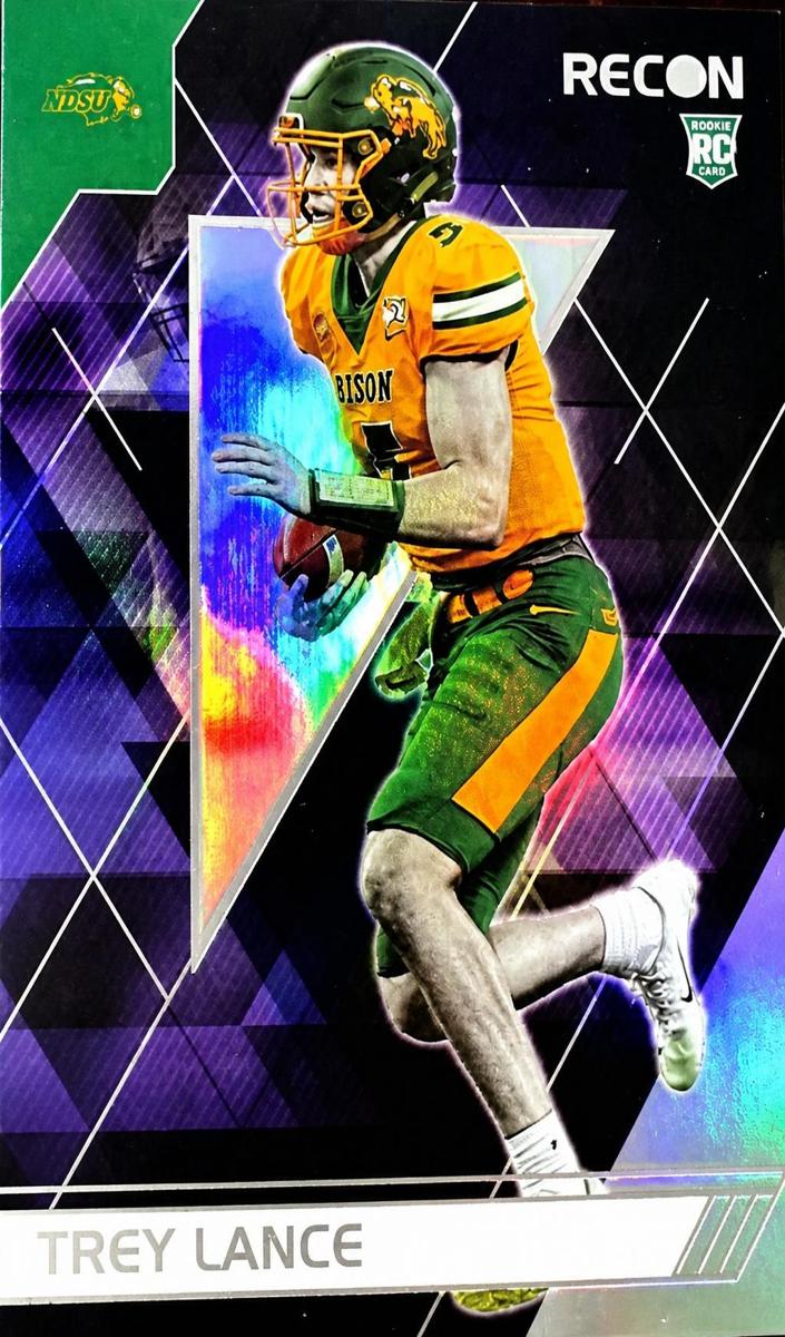 2021 Panini Chronicles Draft Picks Football Trey Lance #134 HGA 9.5