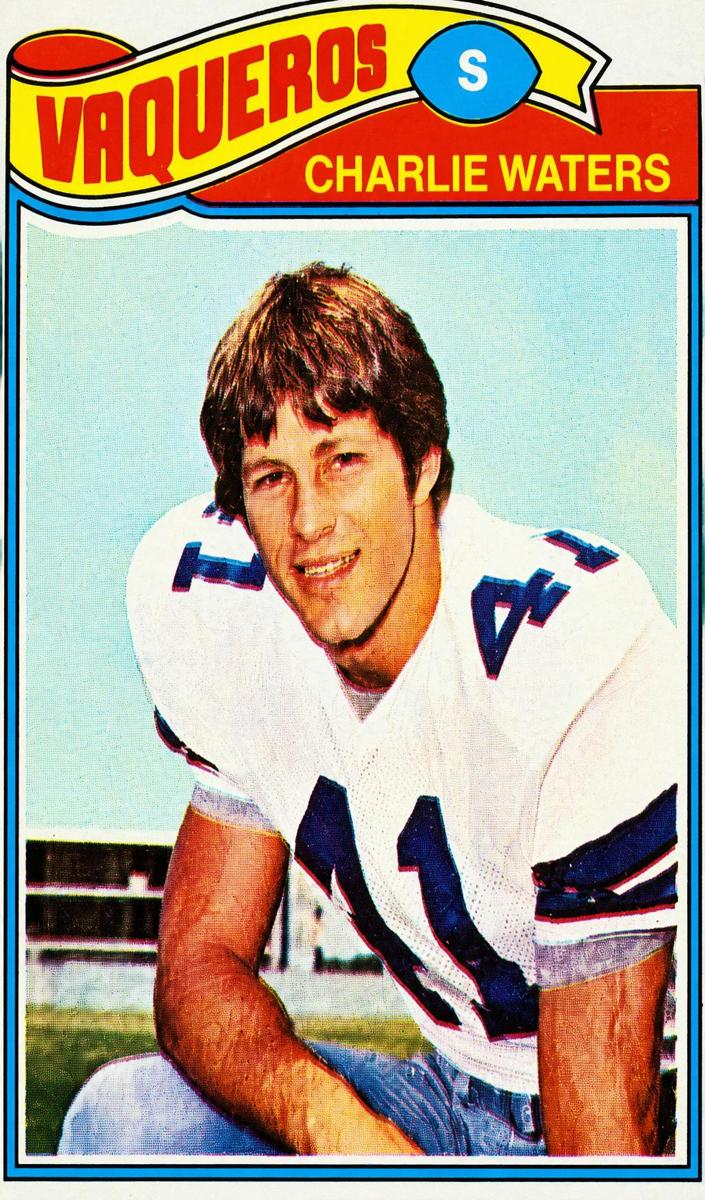 1977 Topps Mexican Football Charlie Waters #15 PSA 9