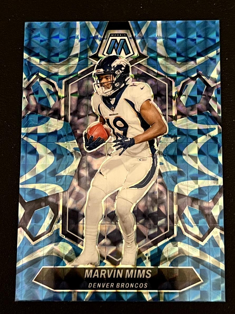2024 Panini Mosaic Football Reactive Blue Marvin Mims #67