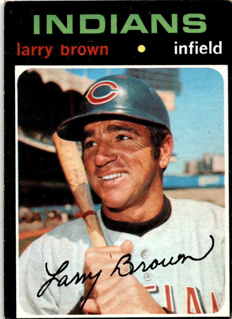 1971 Topps Baseball Larry Brown #539 PSA 8