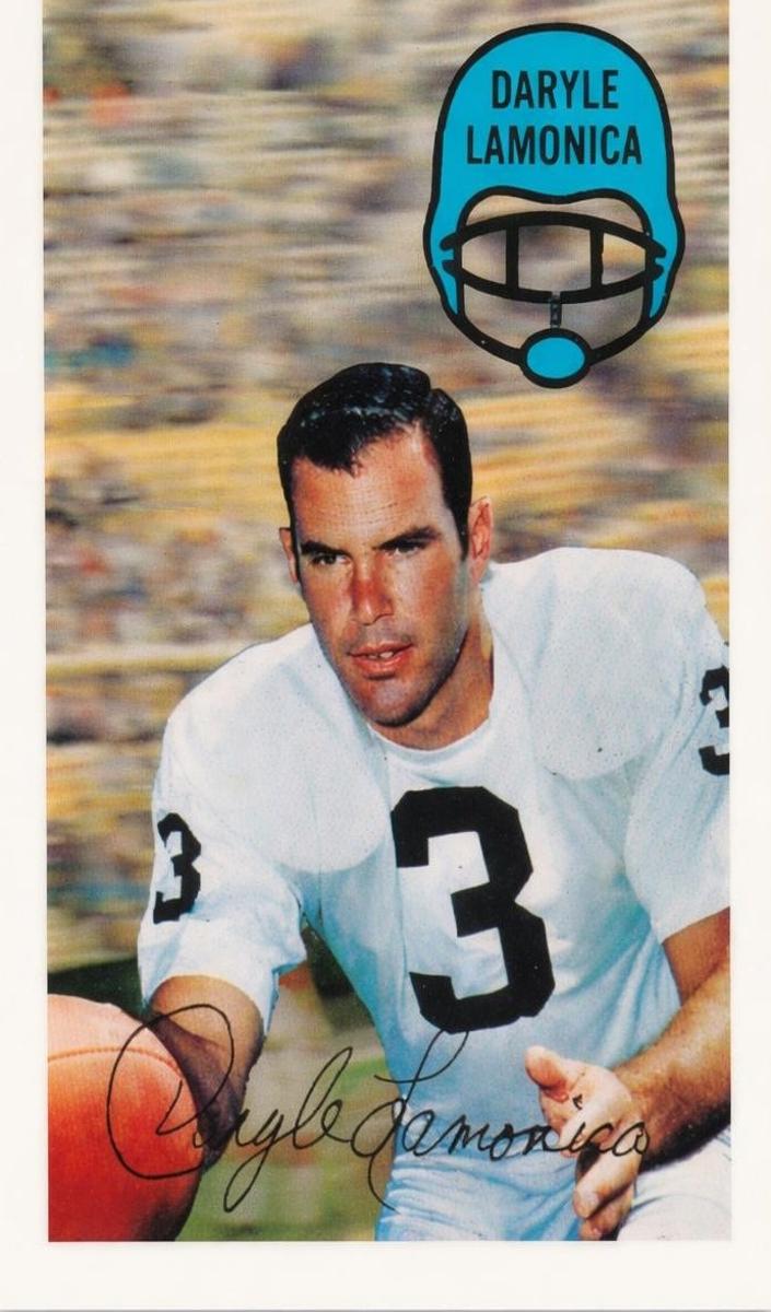 1970 Kellogg's Football Daryle Lamonica #47 PSA 9
