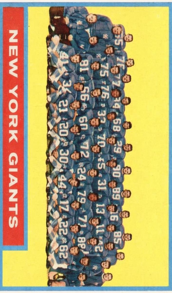 1962 Topps Football New York Giants #114 PSA 8