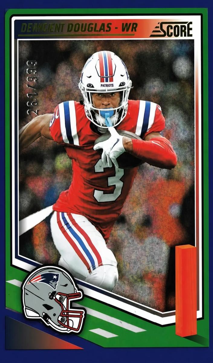 2025 Panini Score Football Dots Blue Demario Douglas #163