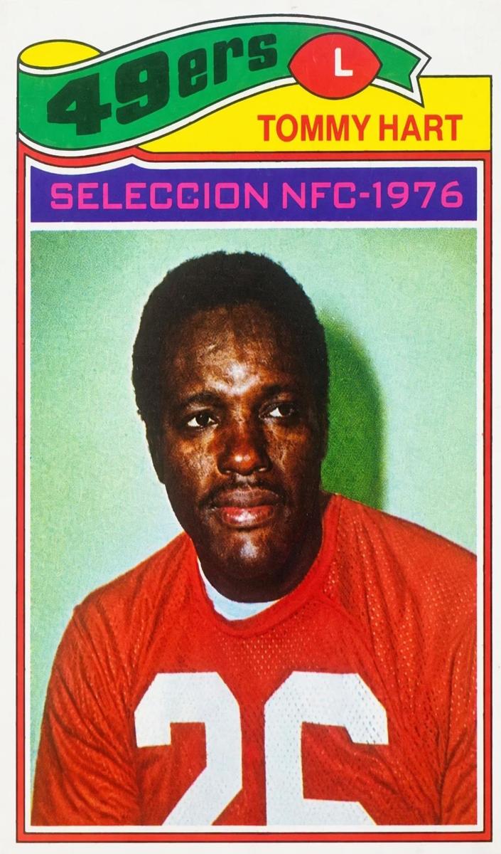 1977 Topps Mexican Football Tommy Hart #40