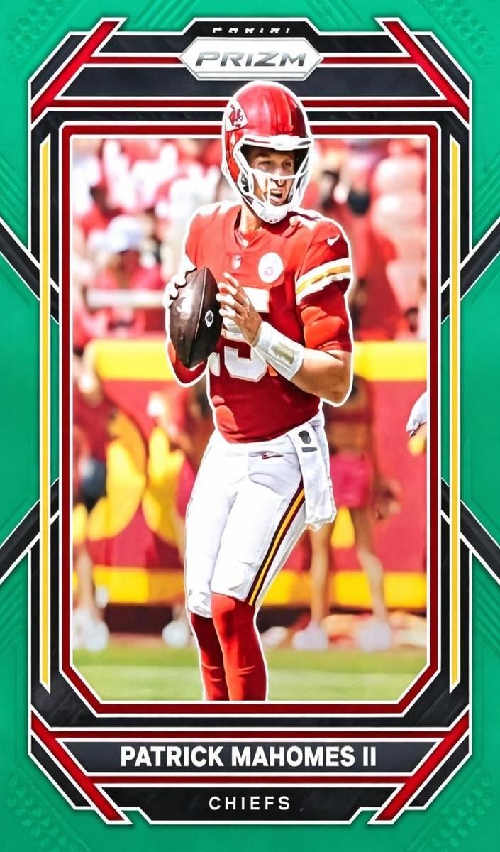 2022 Panini Prizm Football Green Patrick Mahomes II #139 PSA 9