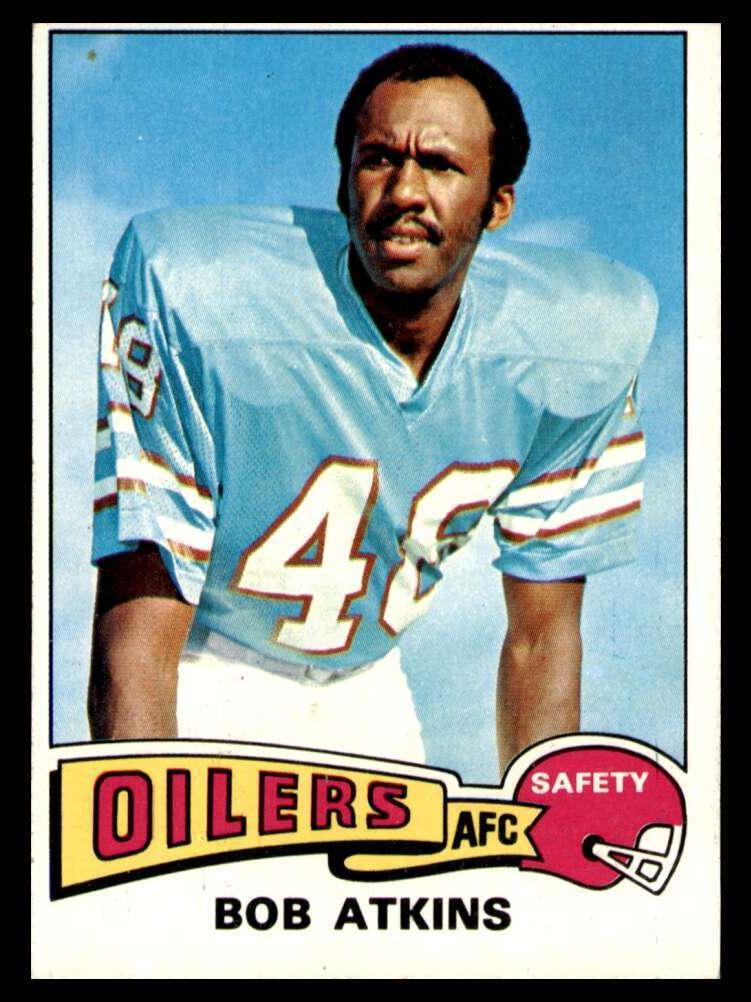 1975 Topps Football Bob Atkins #357 PSA 8