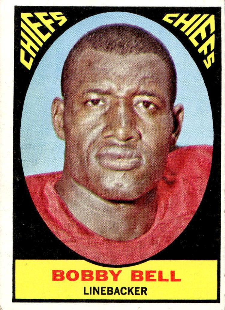 1967 Topps Football Bobby Bell #69 PSA 8
