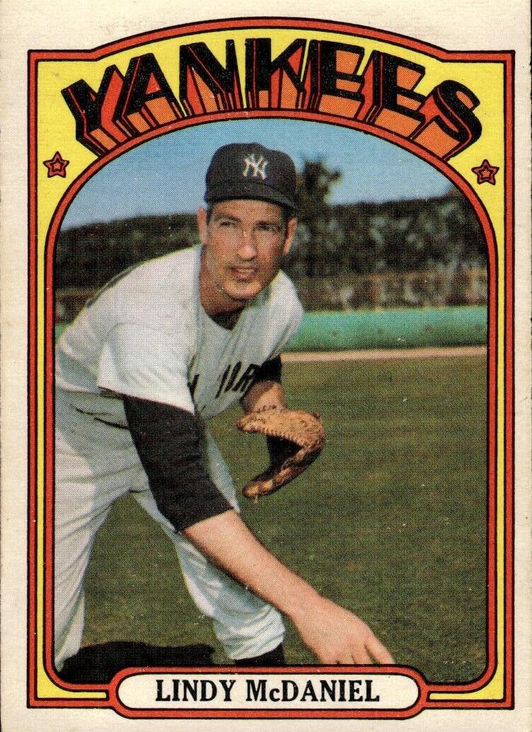 1972 O-Pee-Chee Baseball Lindy McDaniel #513 PSA 8