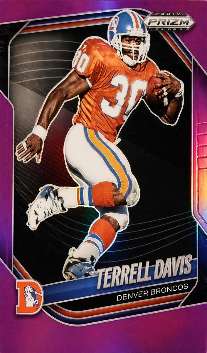 2025 Panini Prizm Black Football Purple Terrell Davis #51