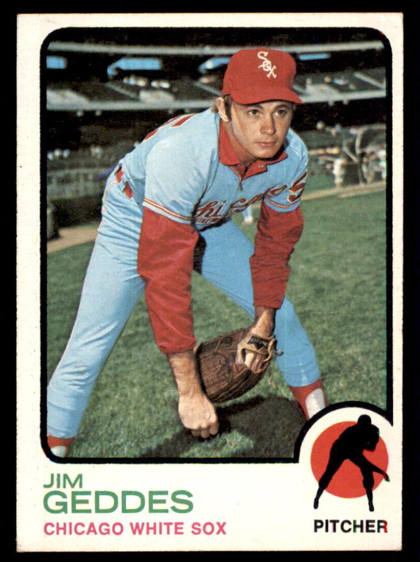 1973 Topps Baseball Jim Geddes #561 PSA 8