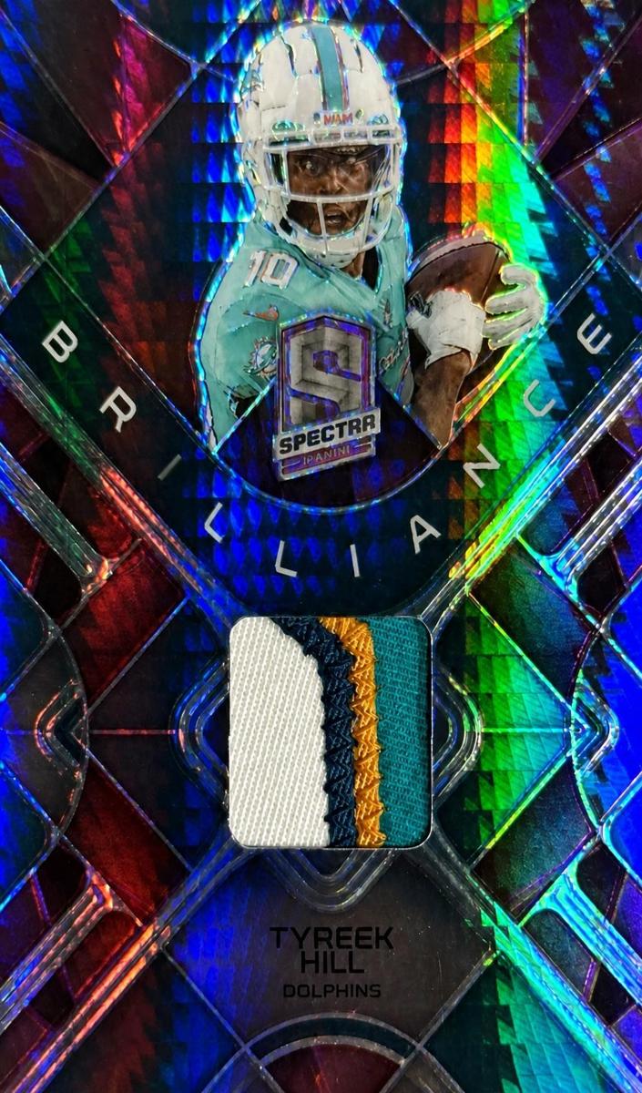 2023 Panini Spectra Football Neon Pink Tyreek Hill #BRI-THI PSA 9