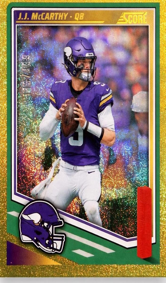 2025 Panini Score Football Dots Gold J.J. McCarthy #291