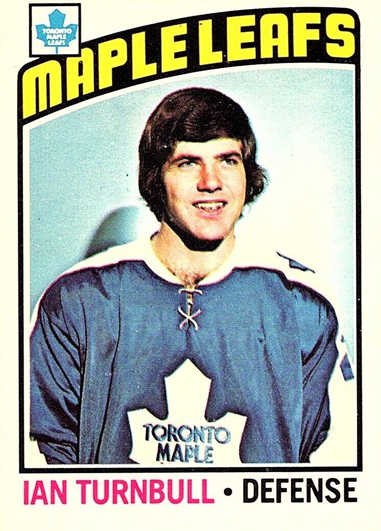 1976 O-Pee-Chee Hockey Ian Turnbull #39 PSA 8
