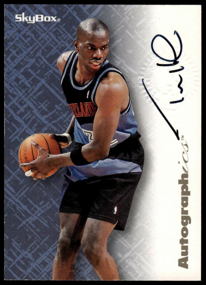 1996 Skybox Premium Basketball Tyrone Hill #28