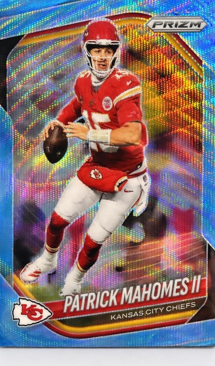 2025 Panini Prizm Football Blue Wave Patrick Mahomes II #26