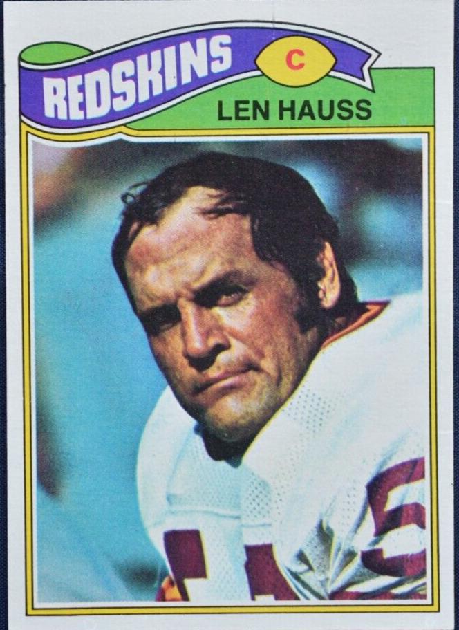 1977 Topps Football Len Hauss #478 PSA 9