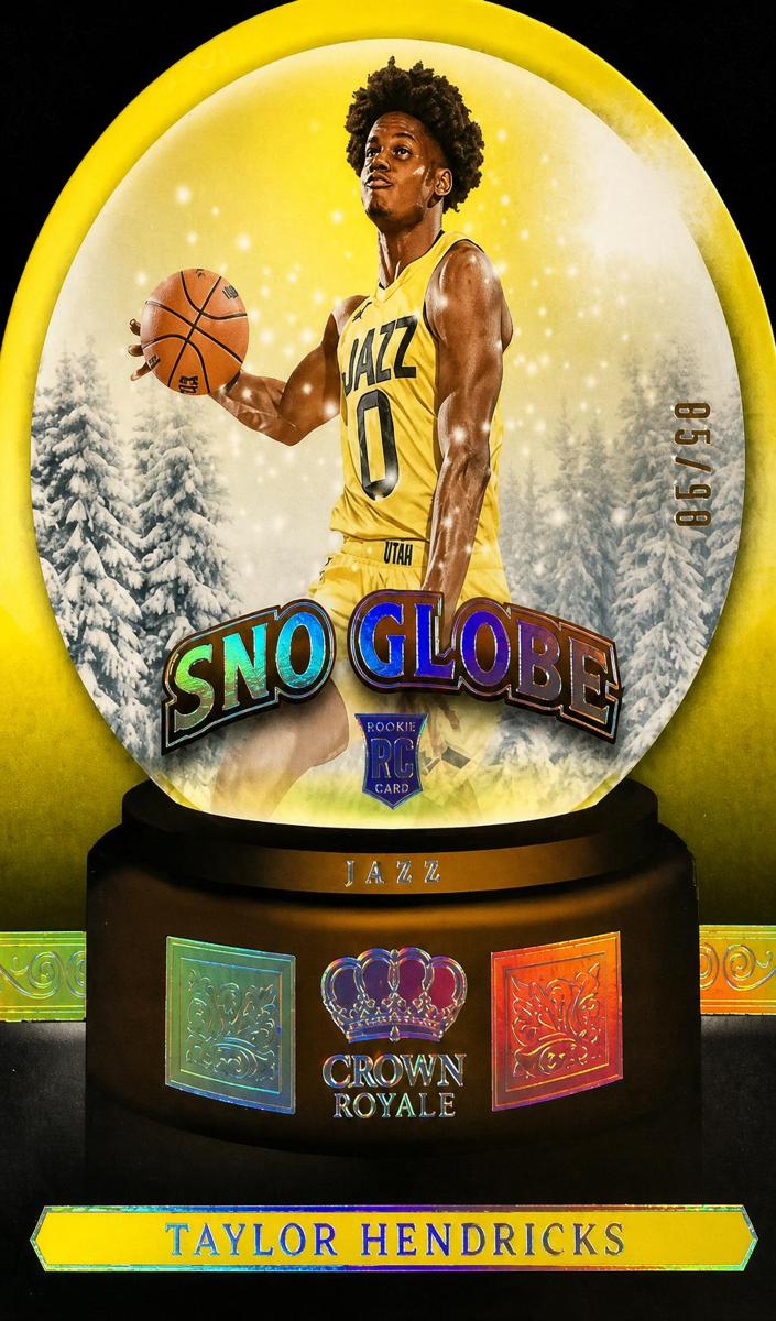 2023 Panini Crown Royale Basketball International Silver Taylor Hendricks #17