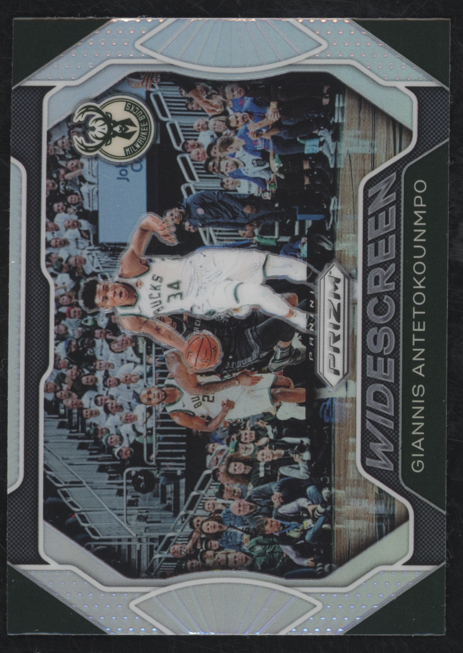 2019 Panini Prizm Basketball Silver Giannis Antetokounmpo #4 BGS 9
