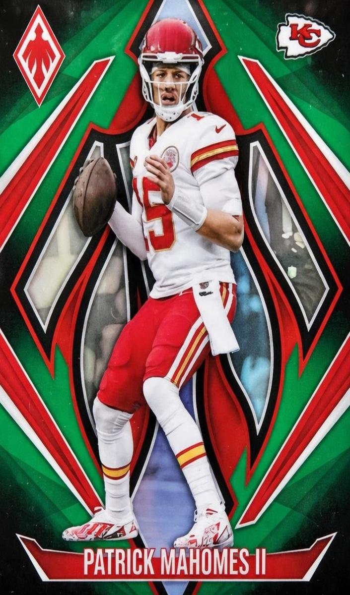 2024 Panini Phoenix Football Green Fade Patrick Mahomes II #116 PSA 10