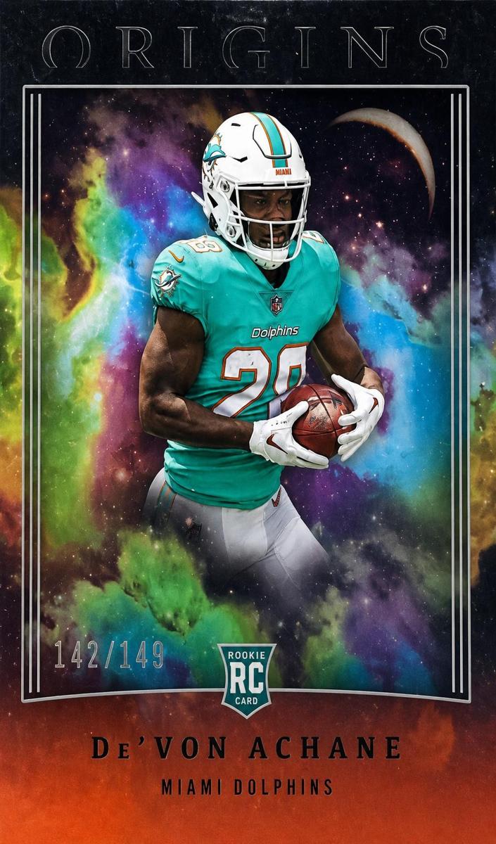 2023 Panini Origins Football Holo Orange De'Von Achane #130