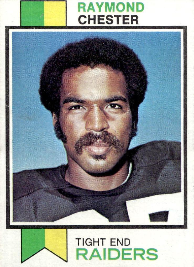 1973 Topps Football Raymond Chester #520